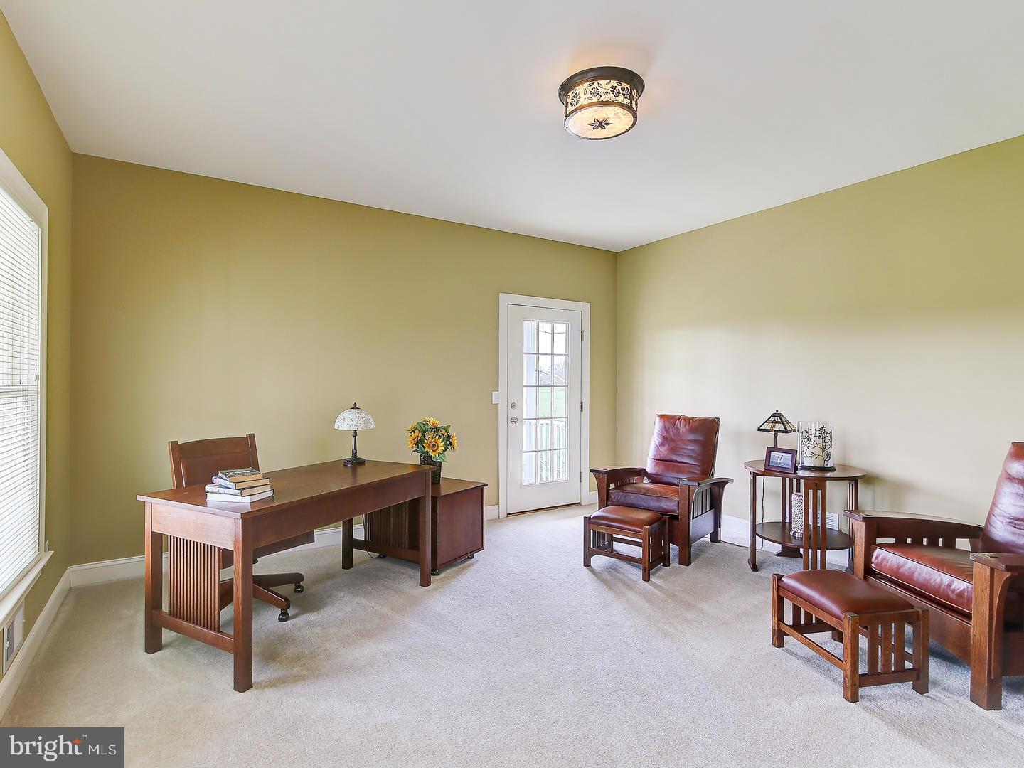 25580 Mt Pleasant Road Columbus, NJ 08022 - Photo 5 of 25 Office / Study