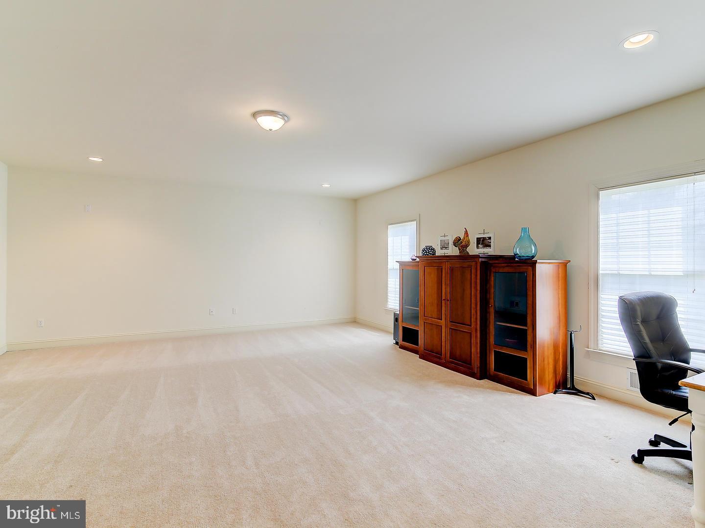 25580 Mt Pleasant Road Columbus, NJ 08022 - Photo 7 of 25 Family Room