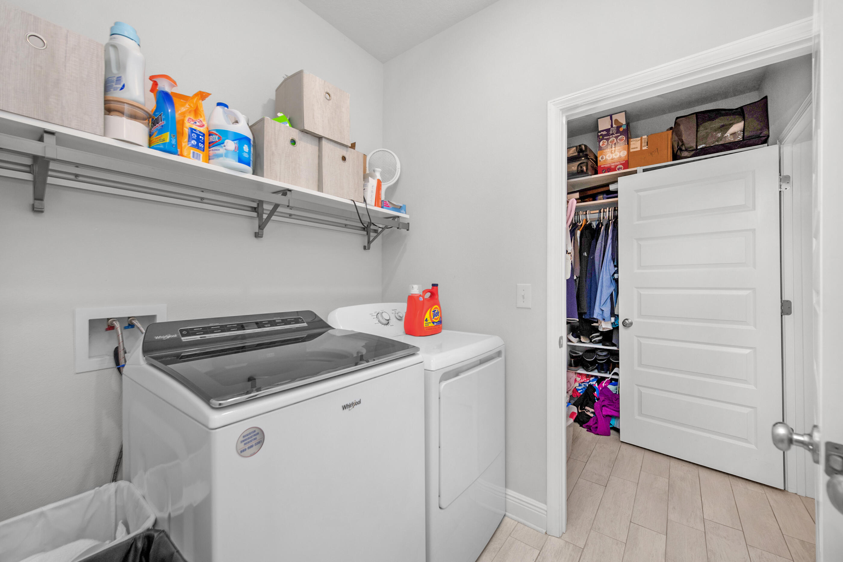382 Lightning Bug Lane Freeport, FL 32439 - Photo 30 of 33 a utility room with dryer and washer