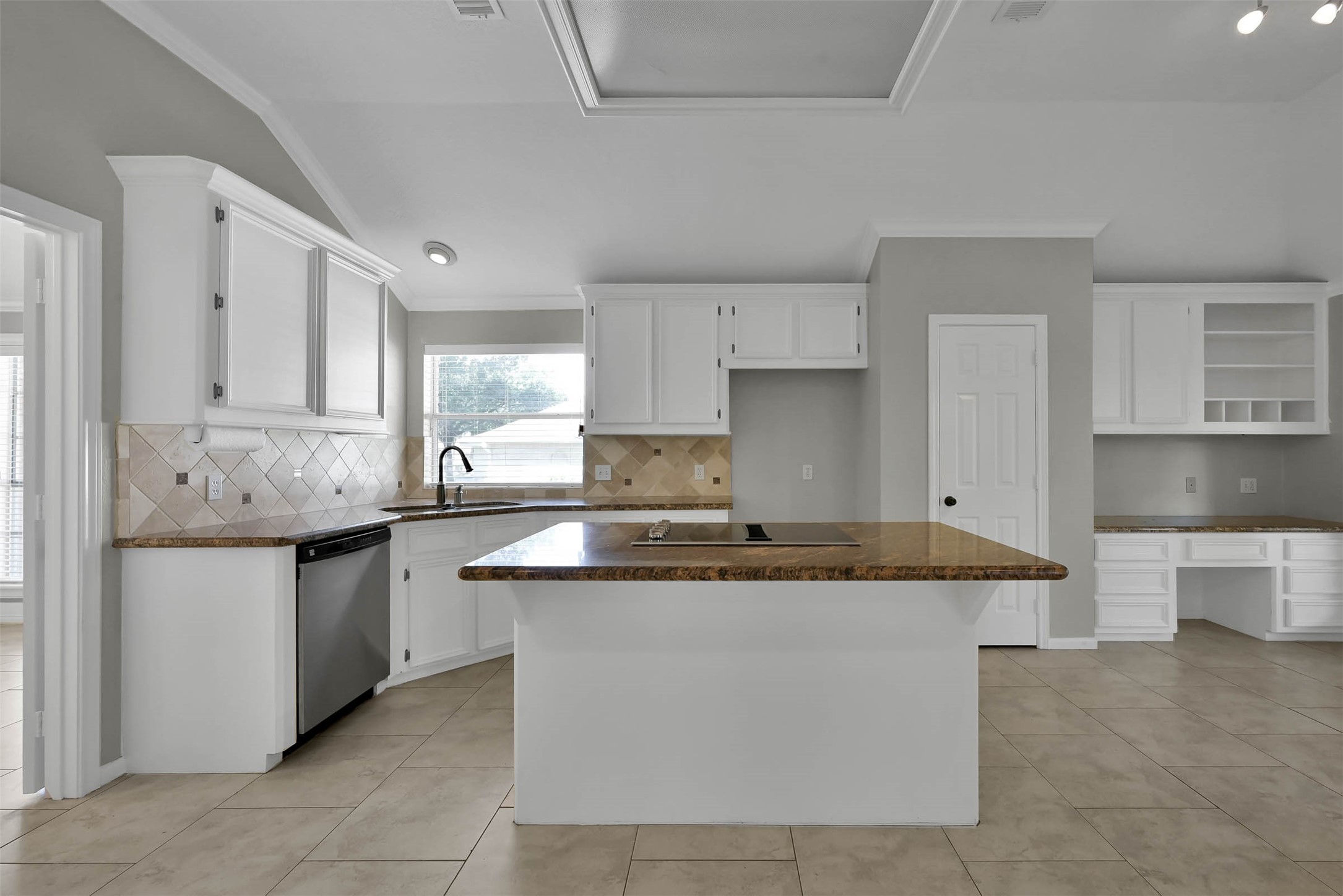 129 Dawns Edge Conroe, TX 77356 - Photo 11 of 38