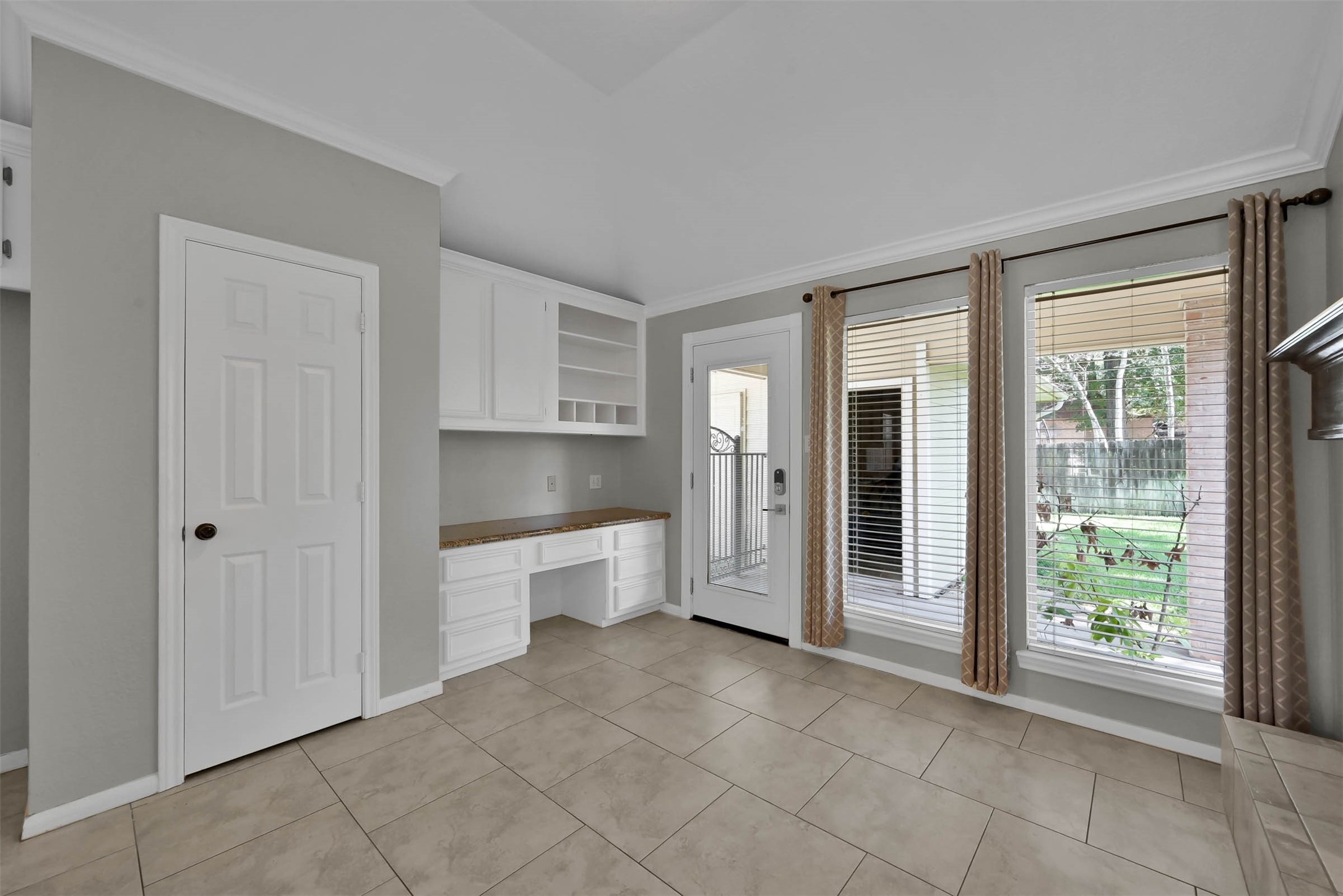 129 Dawns Edge Conroe, TX 77356 - Photo 18 of 38