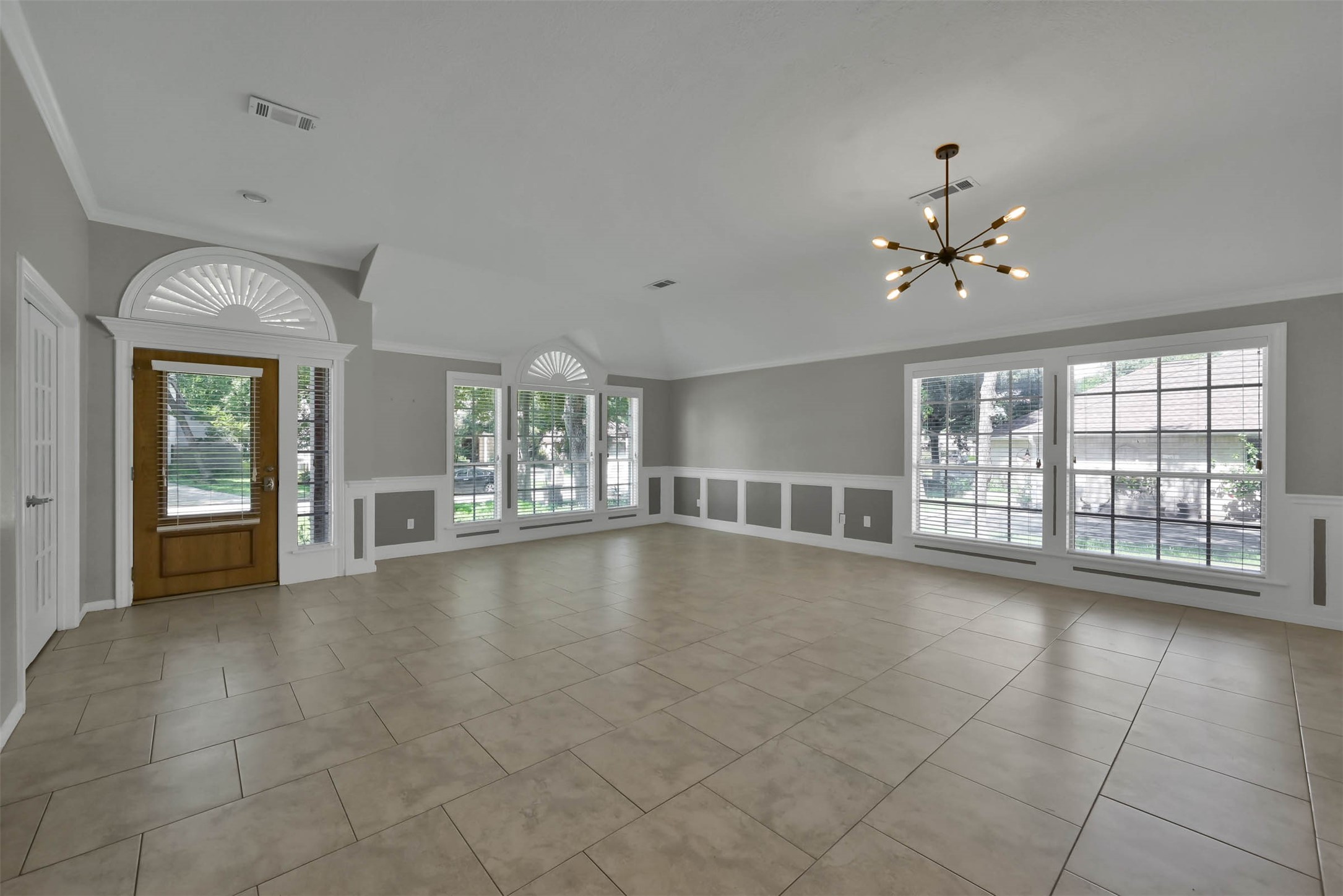 129 Dawns Edge Conroe, TX 77356 - Photo 5 of 38