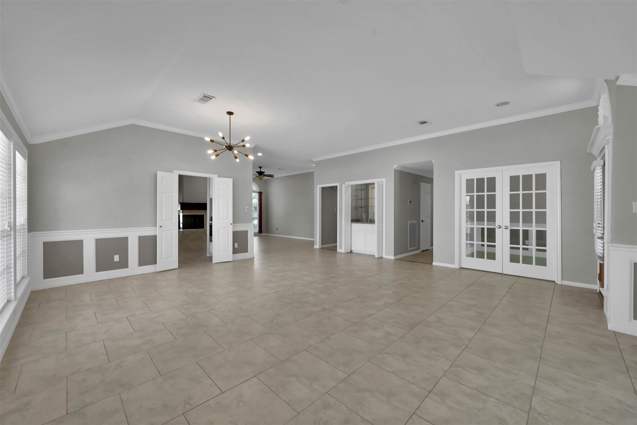 129 Dawns Edge Conroe, TX 77356 - Photo 7 of 38