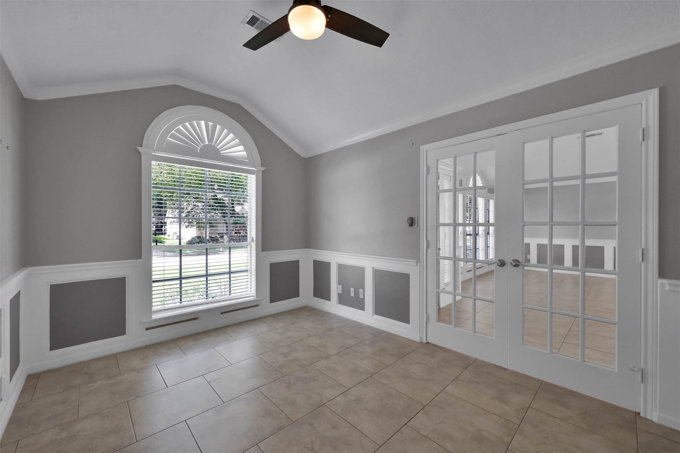 129 Dawns Edge Conroe, TX 77356 - Photo 8 of 38