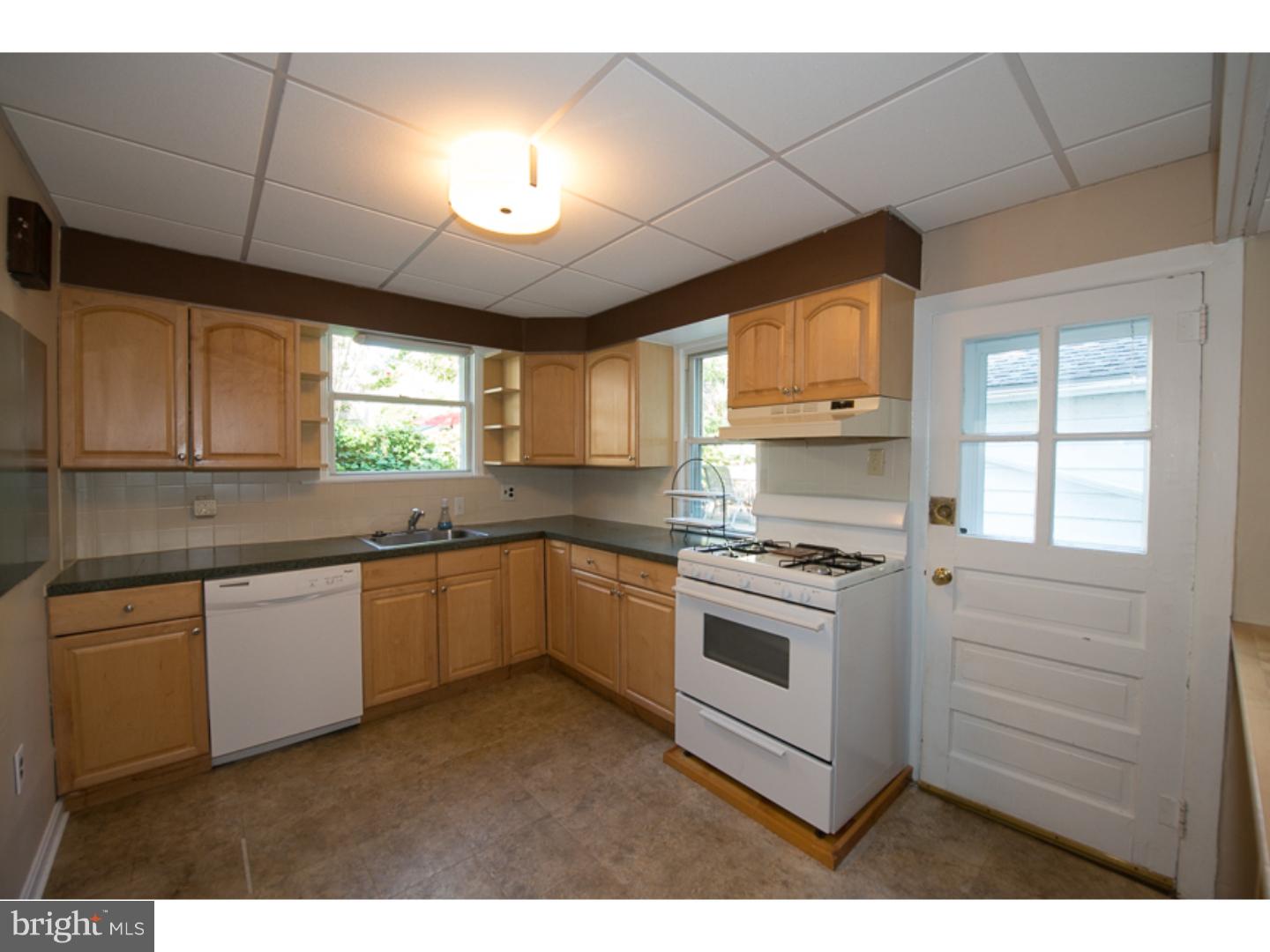 1453 Hampstead Road Wynnewood, PA 19096 - Photo 8 of 19