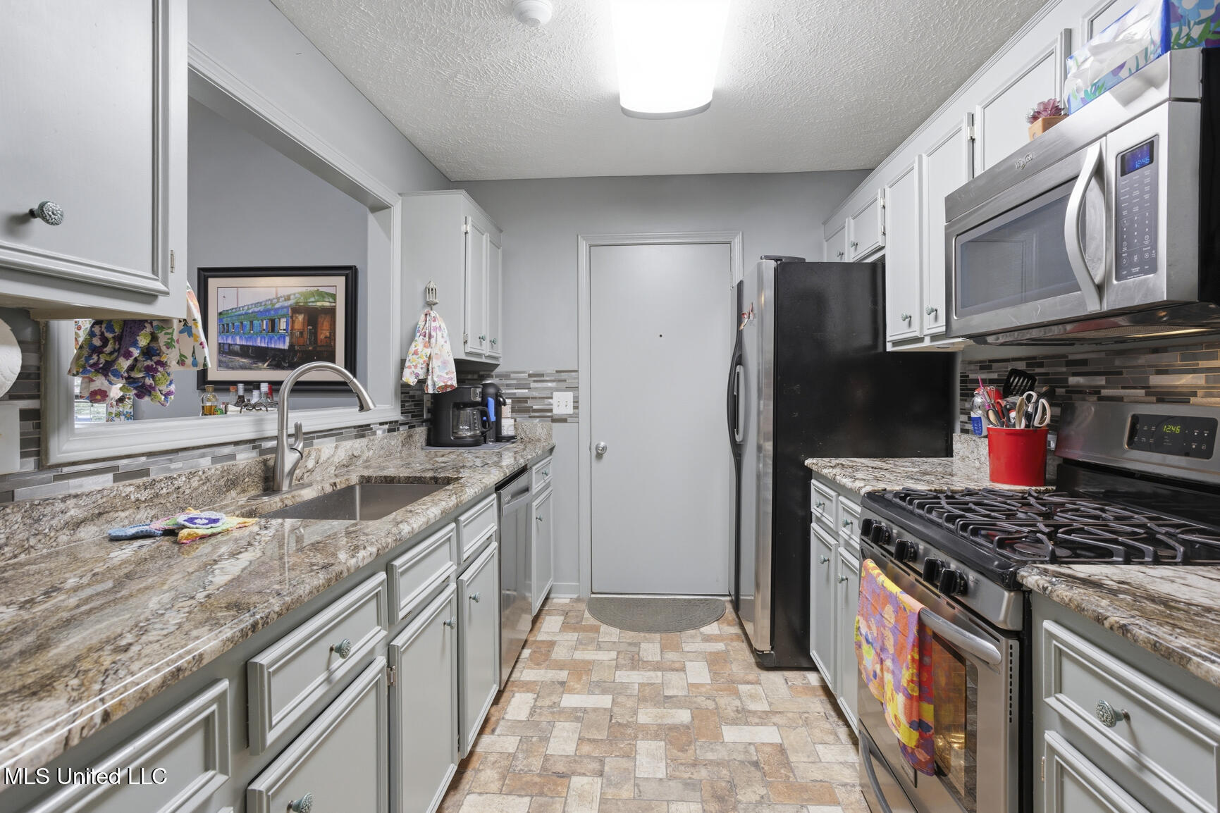 517 Bedford Circle Madison, MS 39110 - Photo 11 of 26 517 Bedford-7