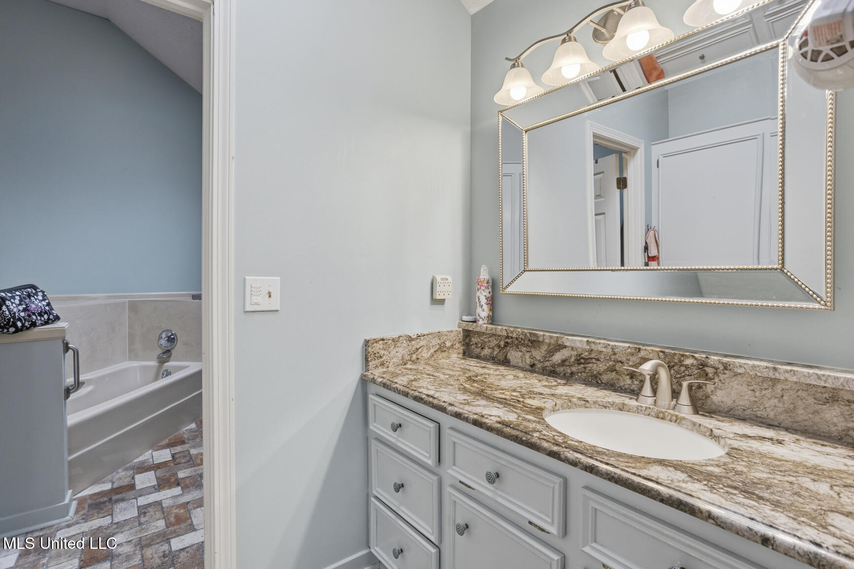 517 Bedford Circle Madison, MS 39110 - Photo 16 of 26 517 Bedford-12