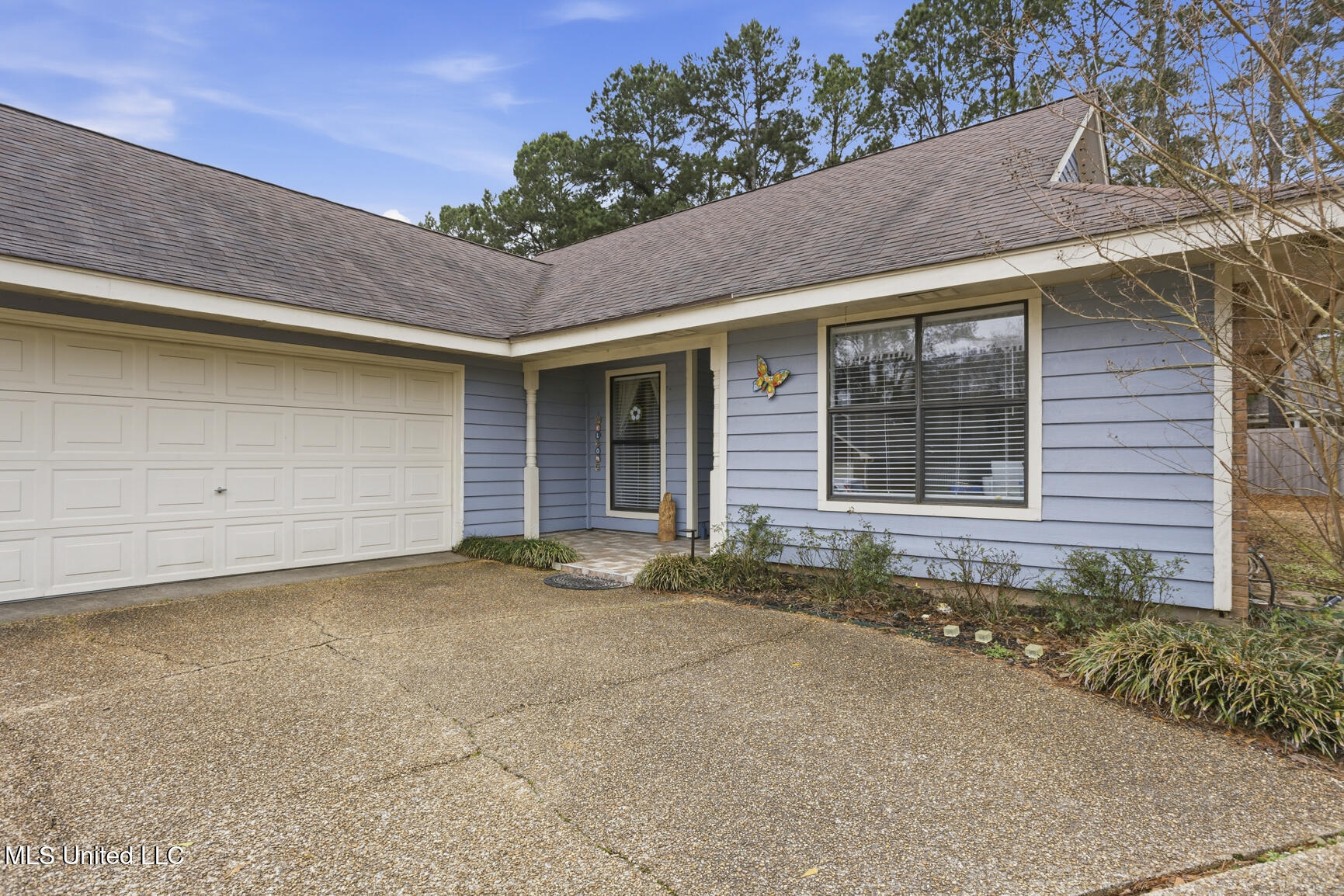 517 Bedford Circle Madison, MS 39110 - Photo 3 of 26 517 Bedford-23