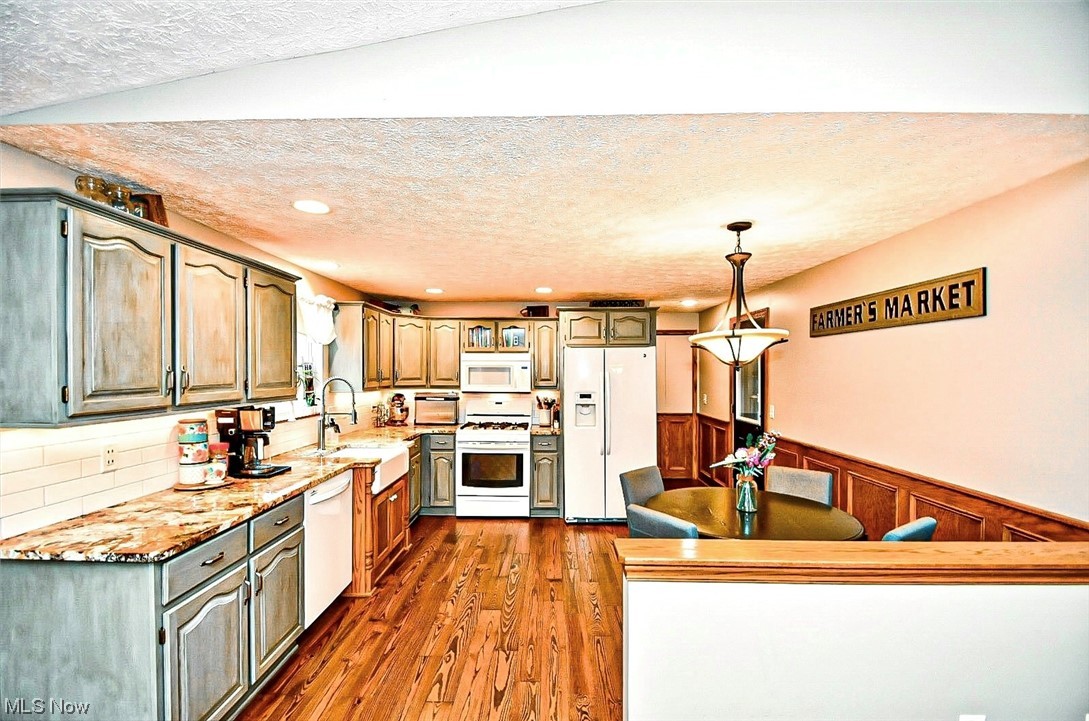 268 Ridgewood Road Wadsworth, OH 44281 - Photo 5 of 35
