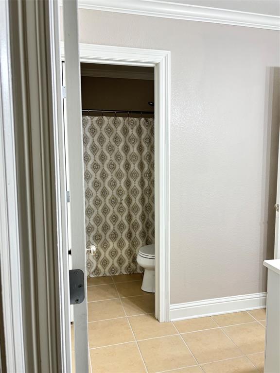 605 Jade Haughton, LA 71037 - Photo 14 of 34 Hall bathroom featuring neutral wall tones,tub/shoer combo. and tile flooring