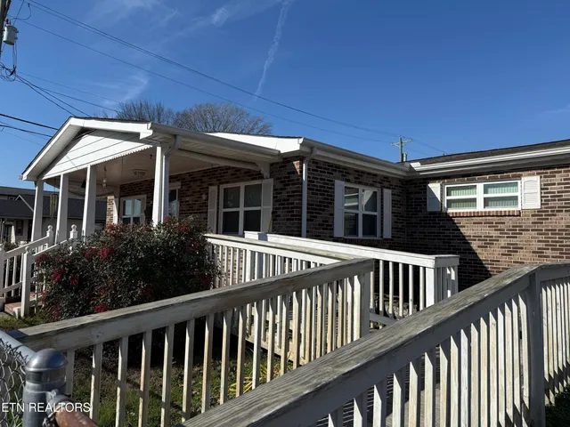 $219,900 | 100 Church Street, Loudon, TN 37774