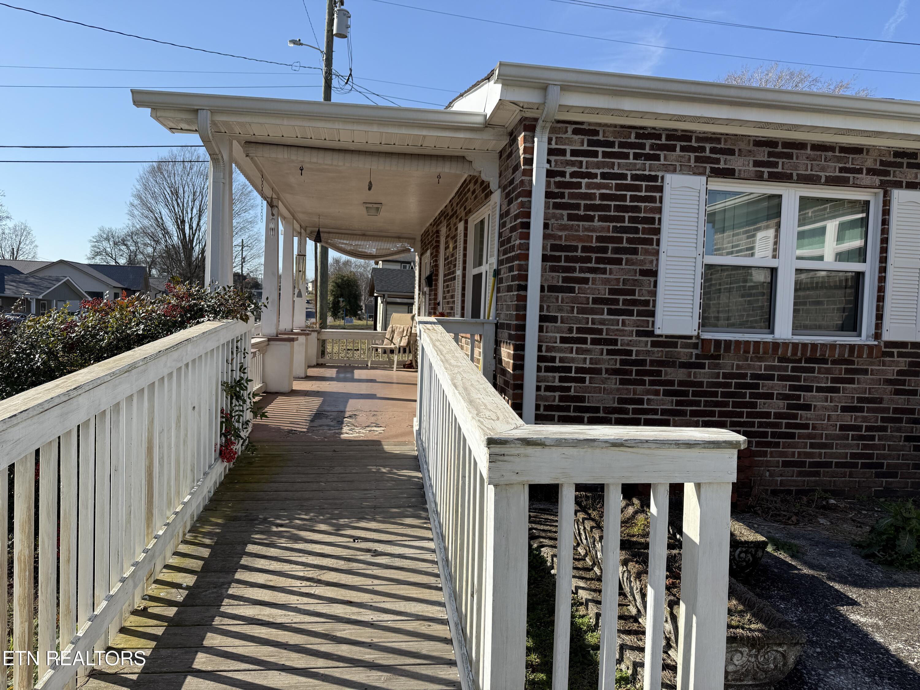 100 Church Street Loudon, TN 37774 - Photo 6 of 19 IMG_9931