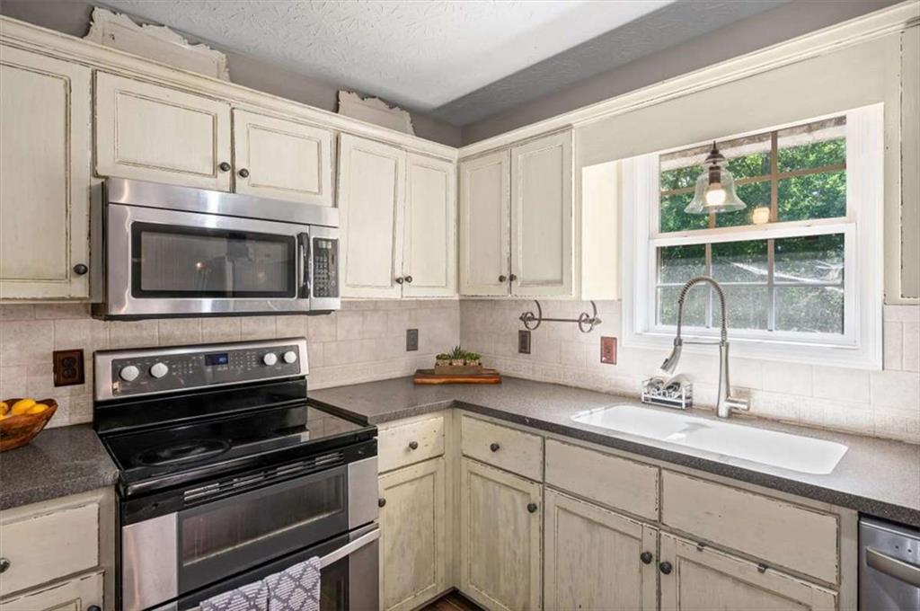 340 Brody Drive Northeast Resaca, GA 30735 - Photo 11 of 26