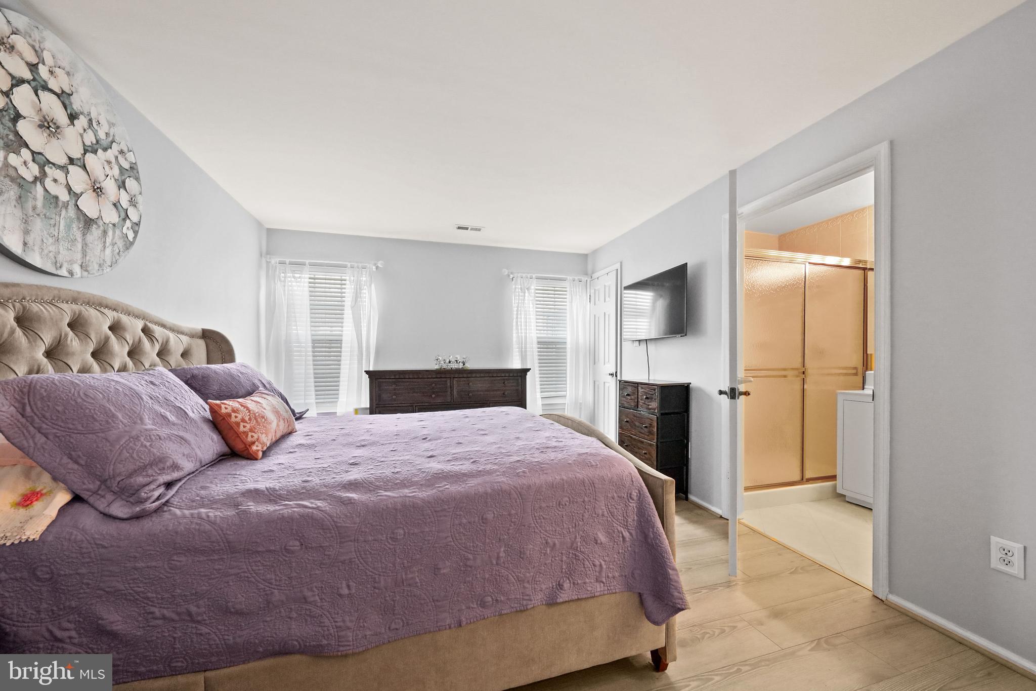 2103 Ferndale Court, Unit A Mount Laurel, NJ 08054 - Photo 14 of 25 Bathroom Access from Bedroom