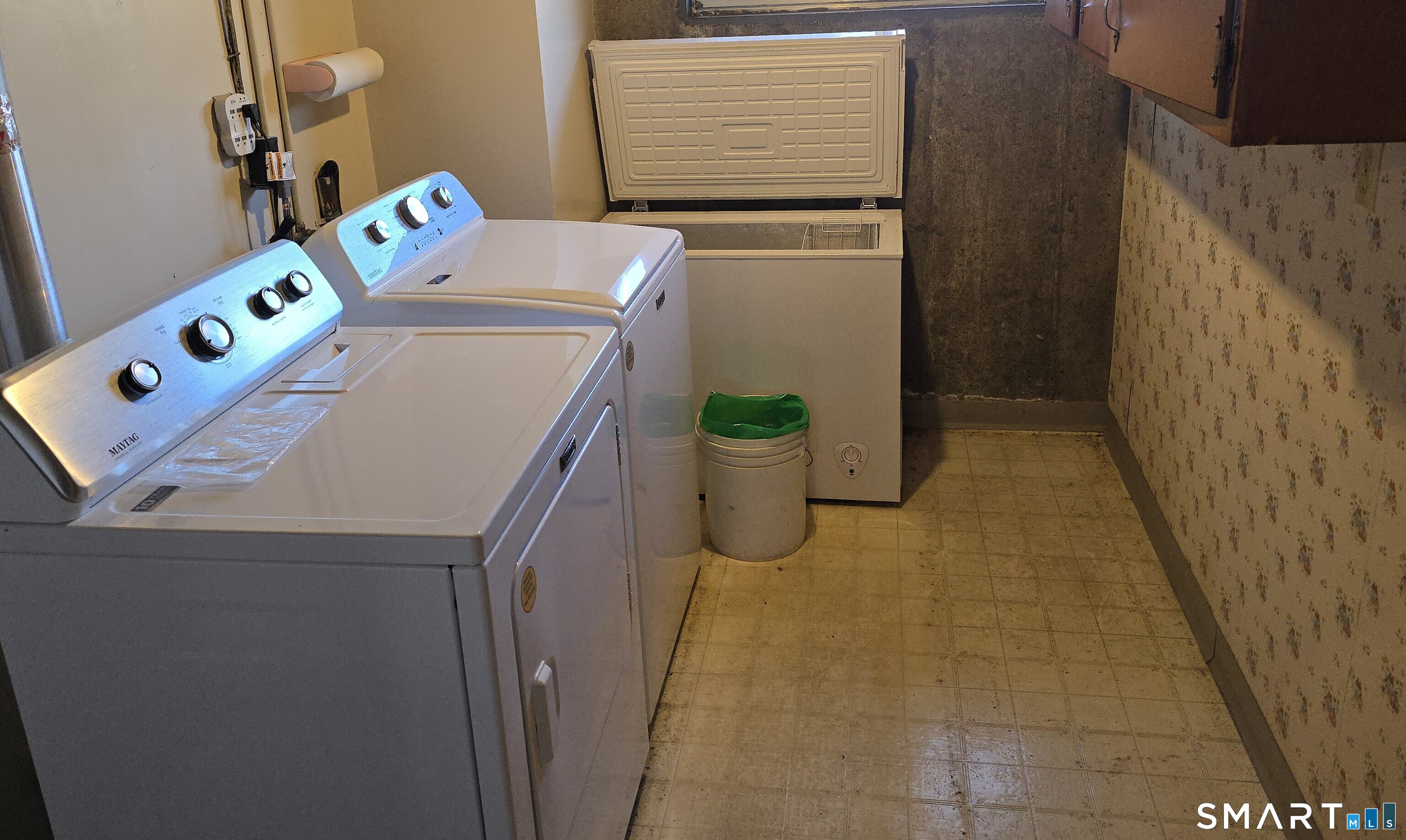 34 Country Club Drive Ledyard, CT 06339 - Photo 13 of 21 a utility room with dryer and washer
