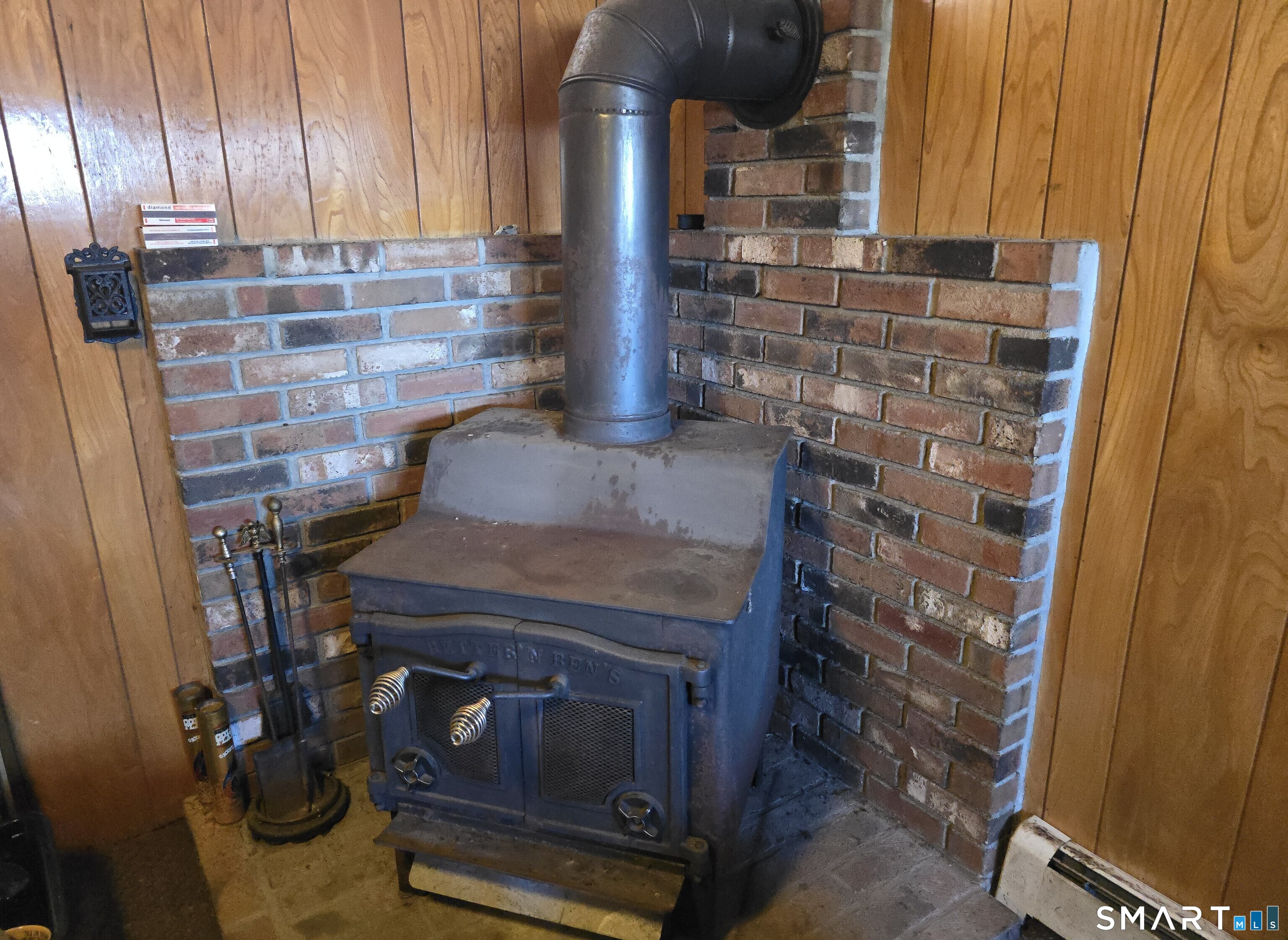 34 Country Club Drive Ledyard, CT 06339 - Photo 14 of 21 a kitchen with a stove and cabinets