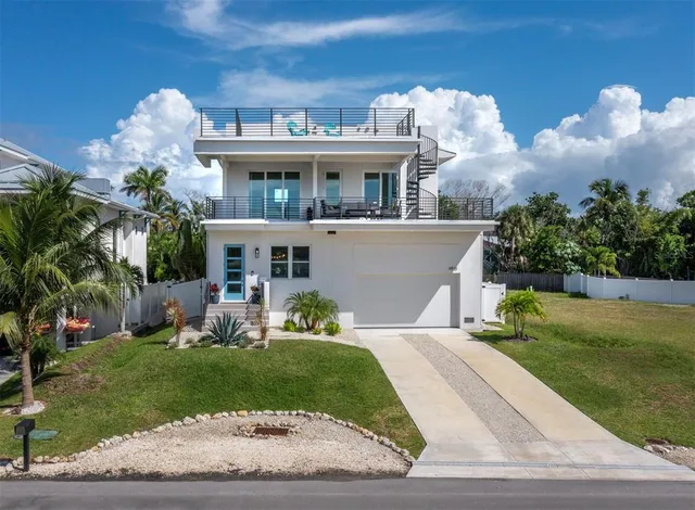 $2,599,000 | 6810 Longboat Drive South, Longboat Key, FL 34228