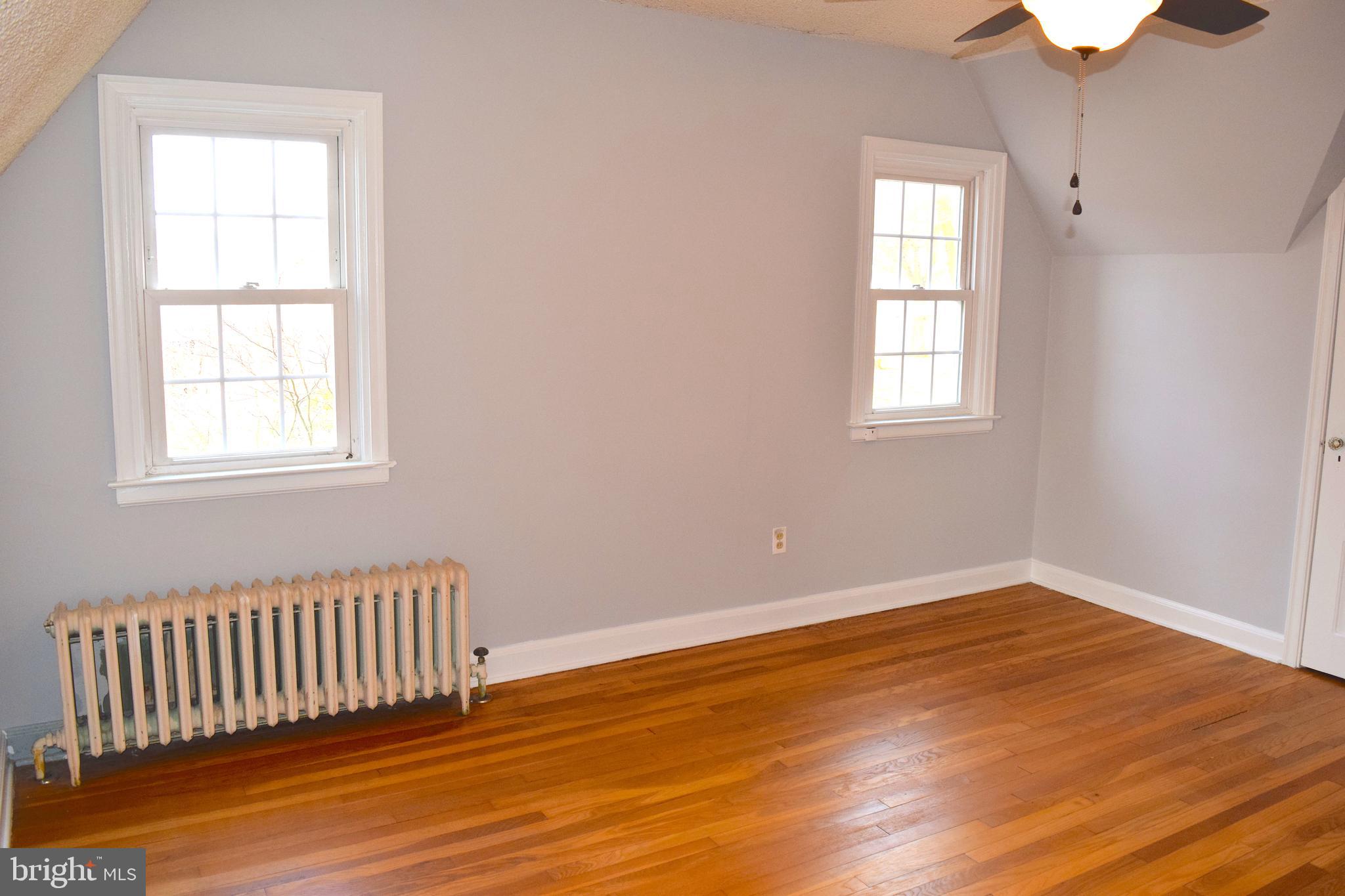 218 Peyton Road York, PA 17403 - Photo 14 of 18 Bedroom 1
