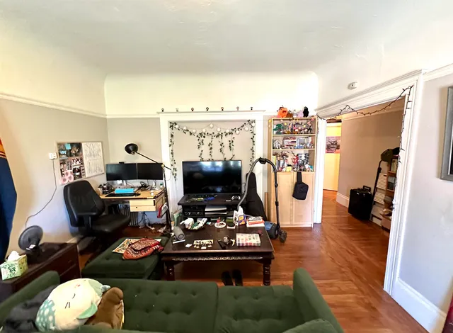 $995,000 | 667 10th Street, Oakland, CA 94607