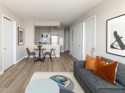 $3,159 | 2-21 21st Street, Unit 205 | Long Island City