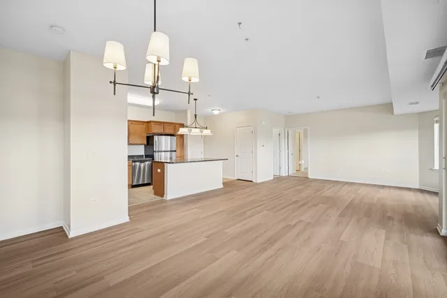 $227,989 | 2220 Founders Drive, Unit 113, Northbrook, IL 60062