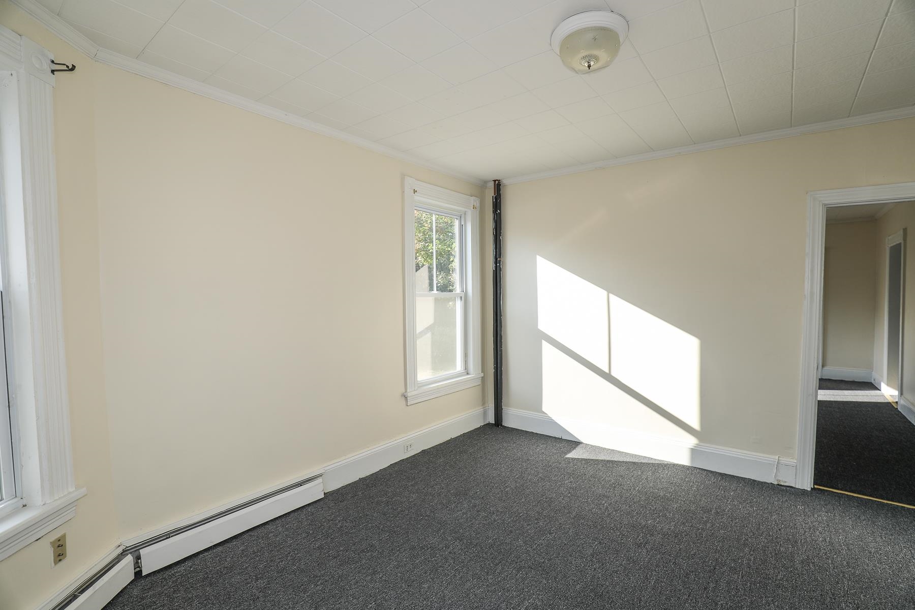 174 Green Street Manchester, NH 03103 - Photo 23 of 40