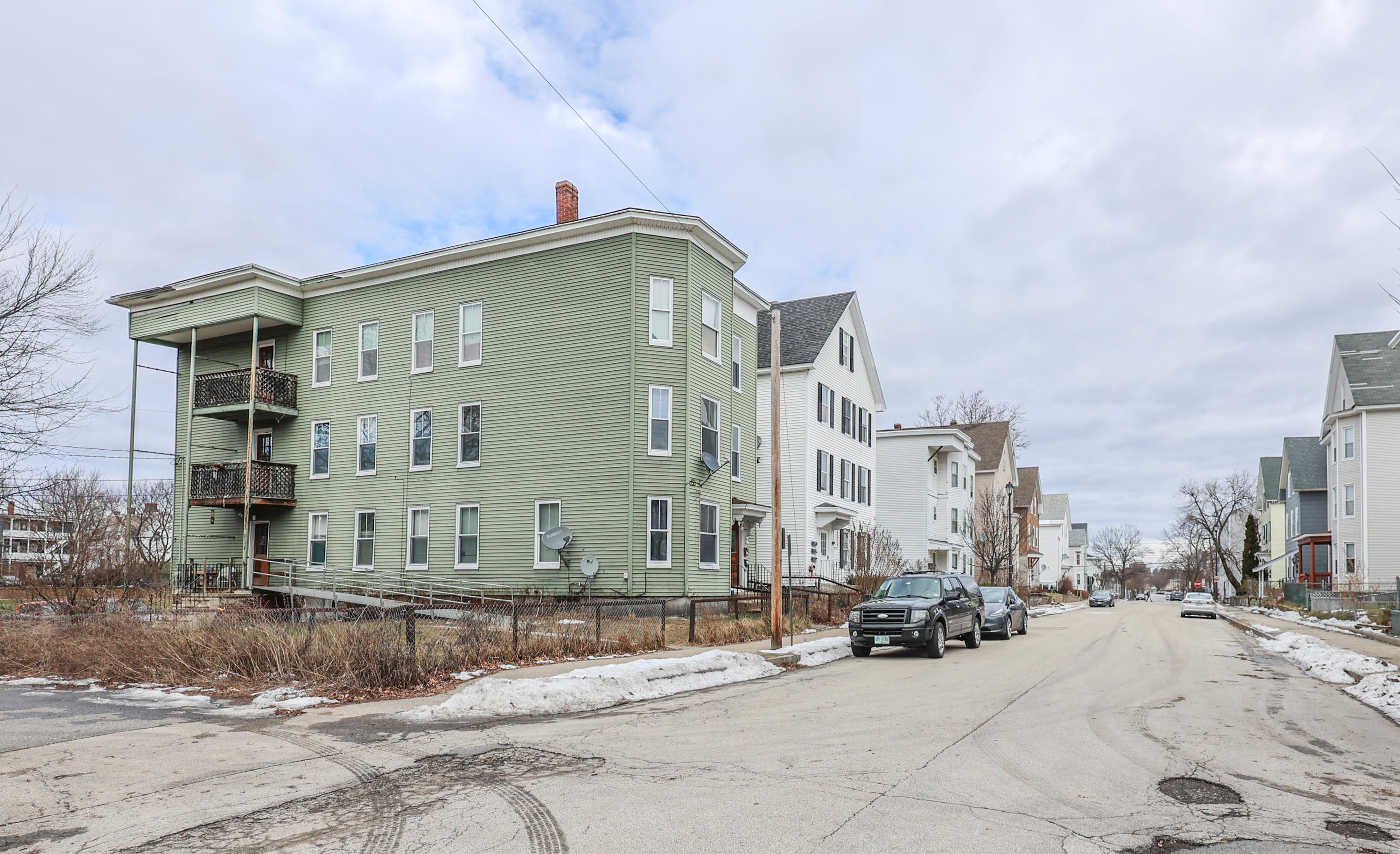 174 Green Street Manchester, NH 03103 - Photo 24 of 40