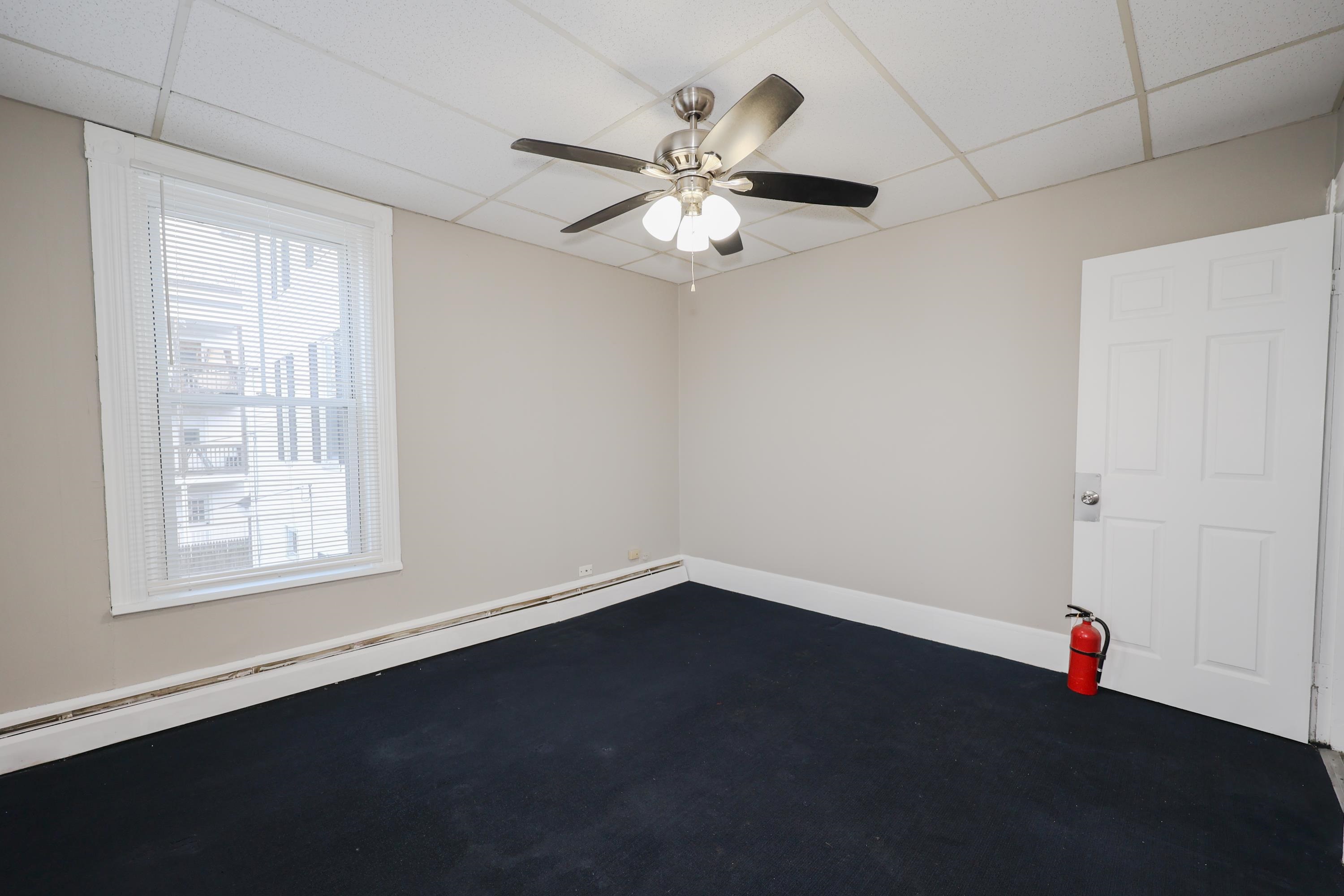 174 Green Street Manchester, NH 03103 - Photo 5 of 40