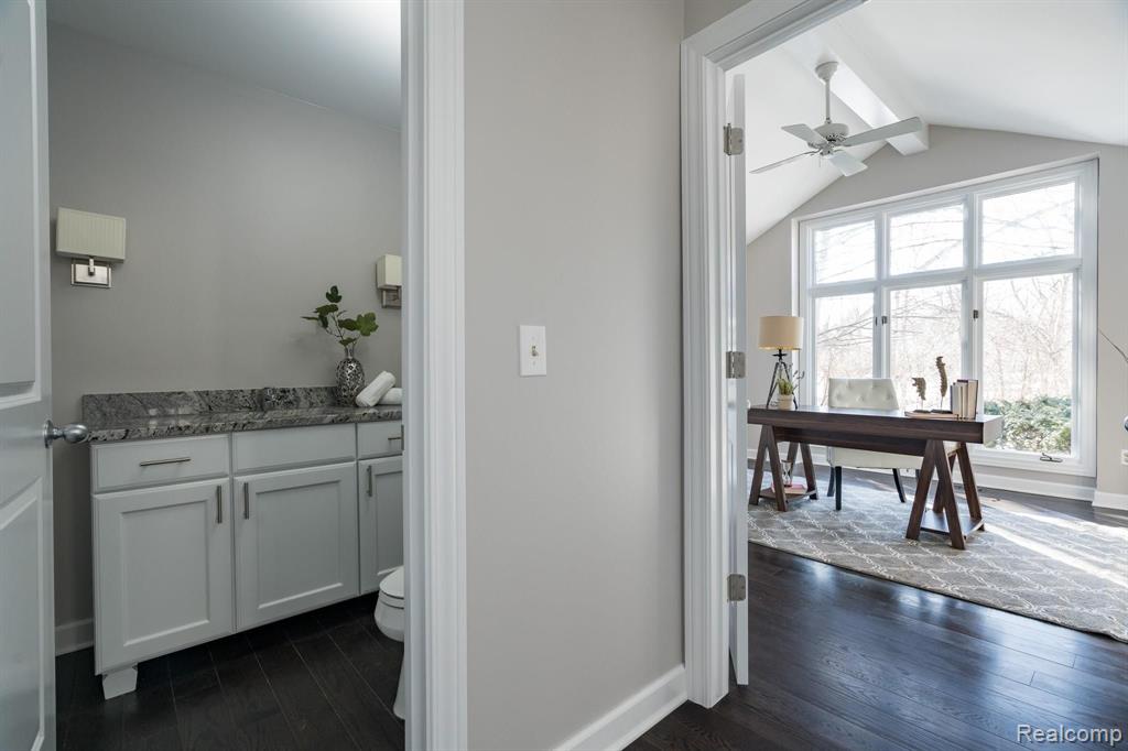 111 Devon Road Bloomfield Hills, MI 48302 - Photo 24 of 41