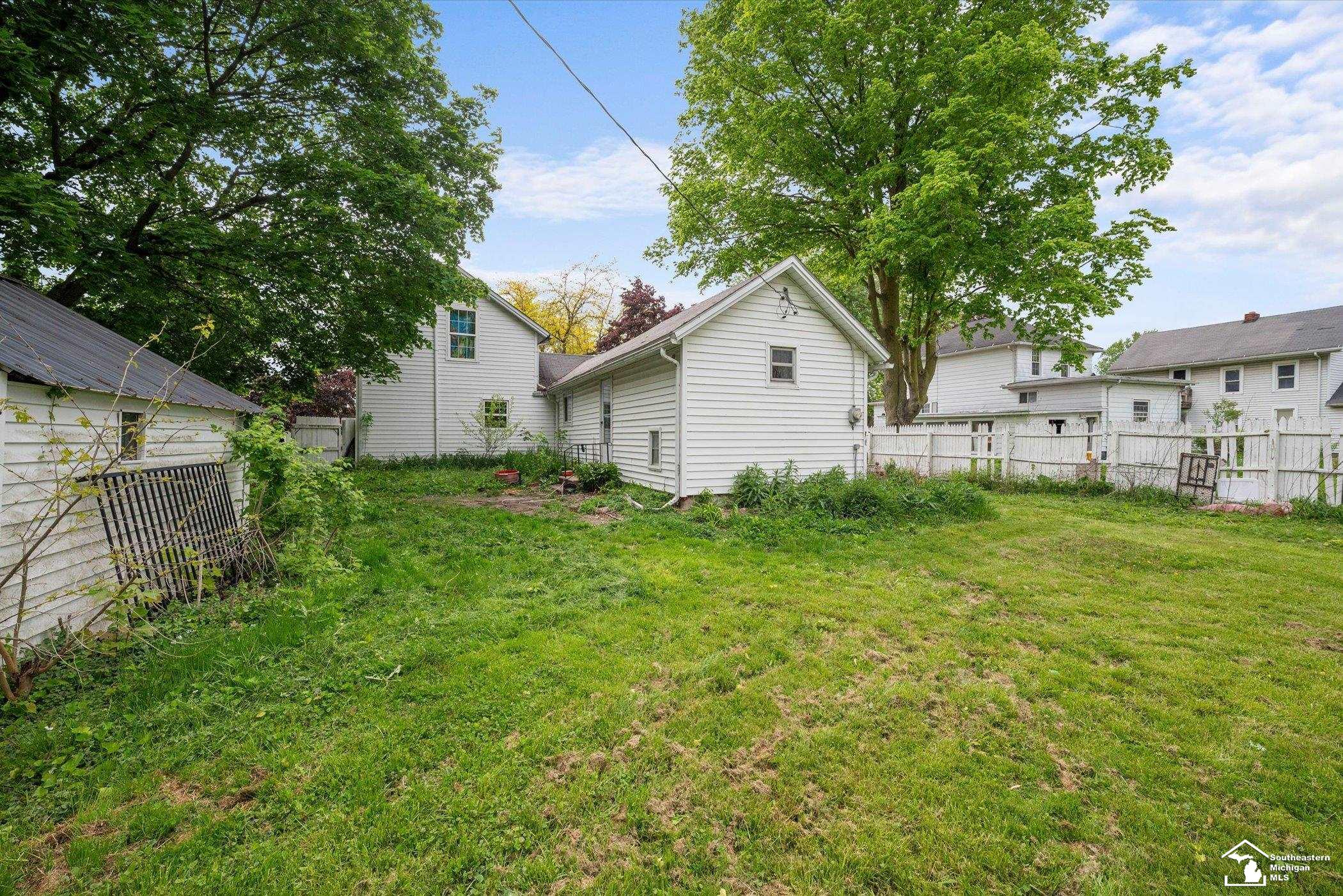 137 Raisin Street Deerfield, MI 49238 - Photo 4 of 21