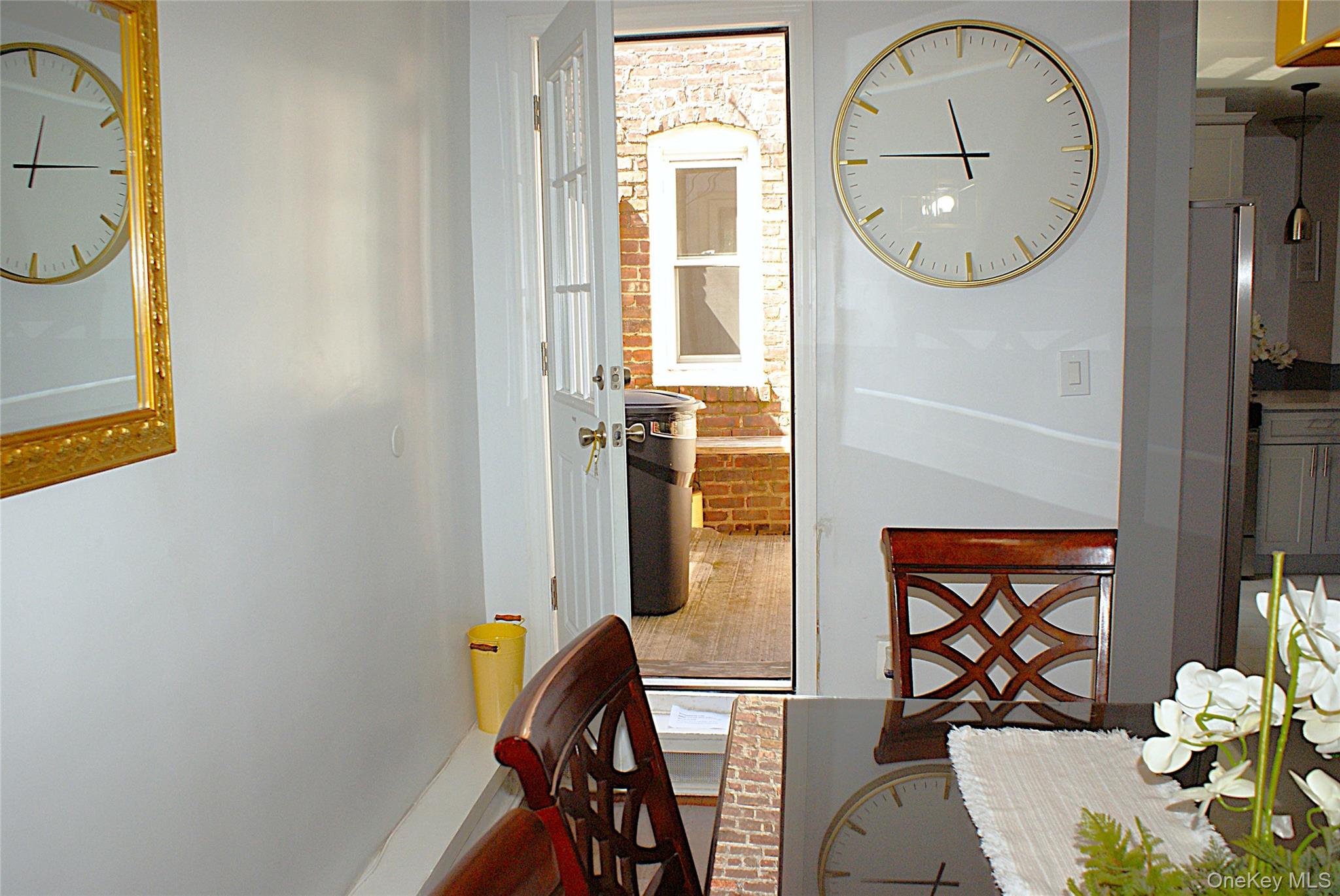 600 Flatbush Avenue Brooklyn, NY 11225 - Photo 12 of 17 Dining space with brick wall