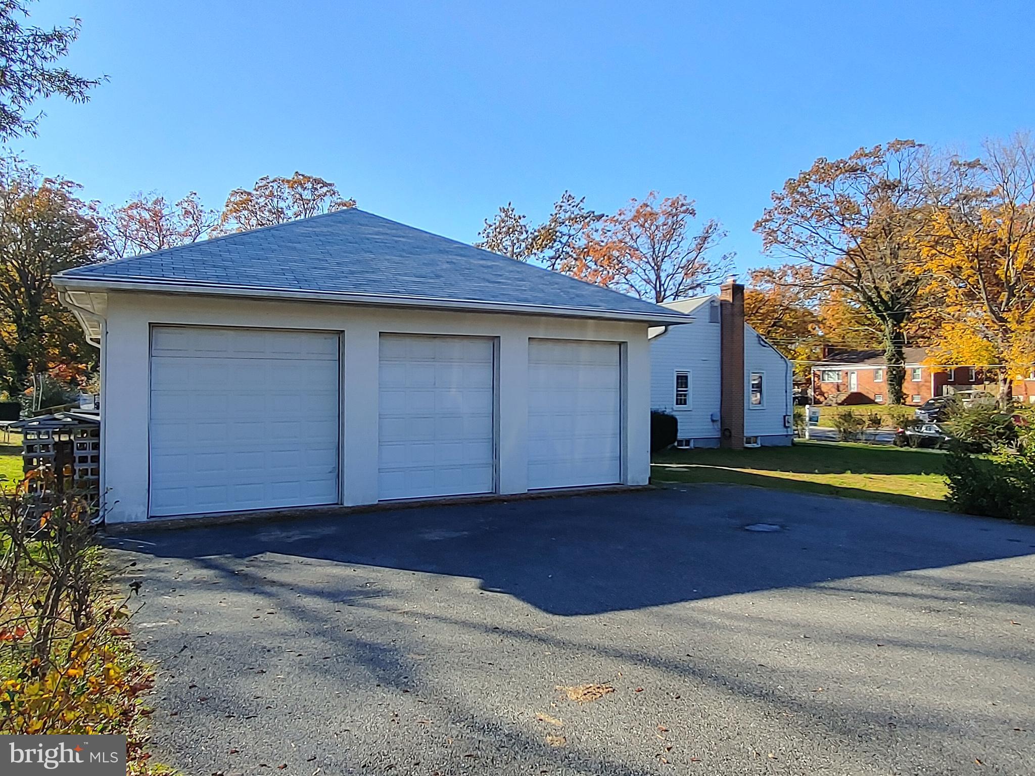 5815 Aley Road Temple Hills, MD 20748 - Photo 2 of 28 3 Car Garage