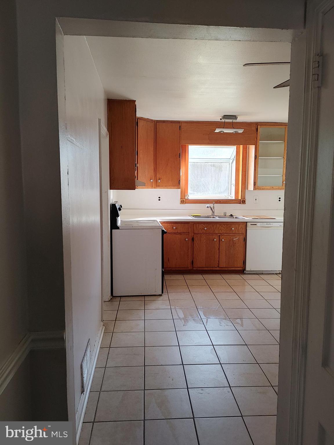 5815 Aley Road Temple Hills, MD 20748 - Photo 11 of 28 Kitchen