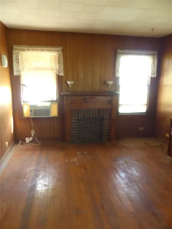 $1 | 1102 West Main Street, Brenham, TX 77833