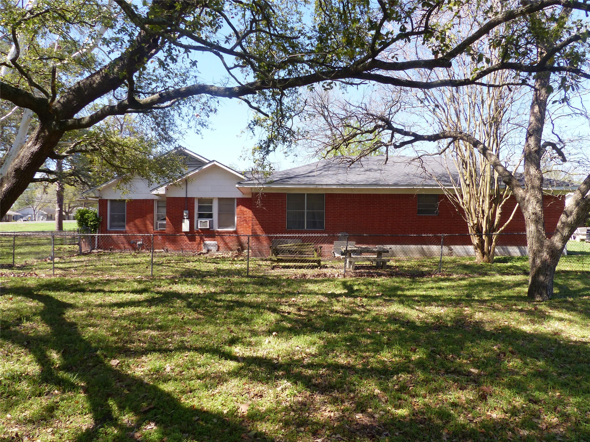1102 West Main Street Brenham, TX 77833 - Photo 10 of 23
