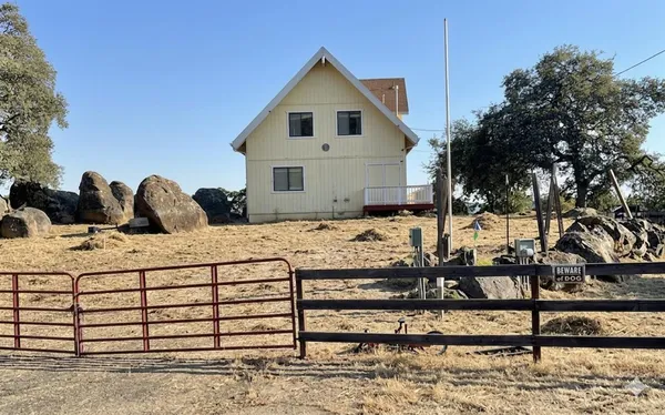$319,000 | 46396 Redwing Lane, Squaw Valley, CA 93675