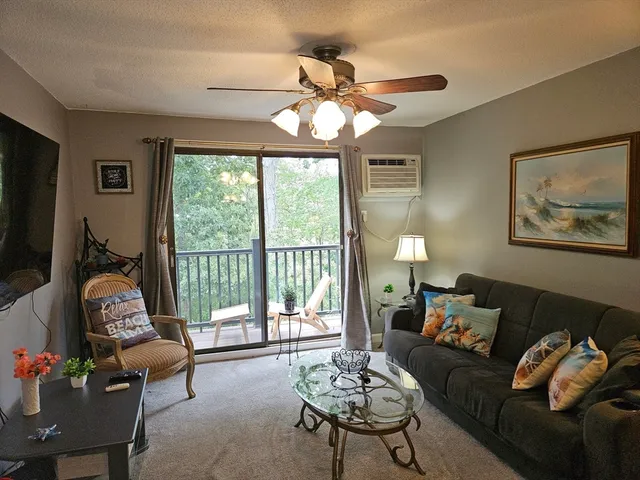 $2,800 | 2 Karena Drive, Unit 11, Taunton, MA 02780