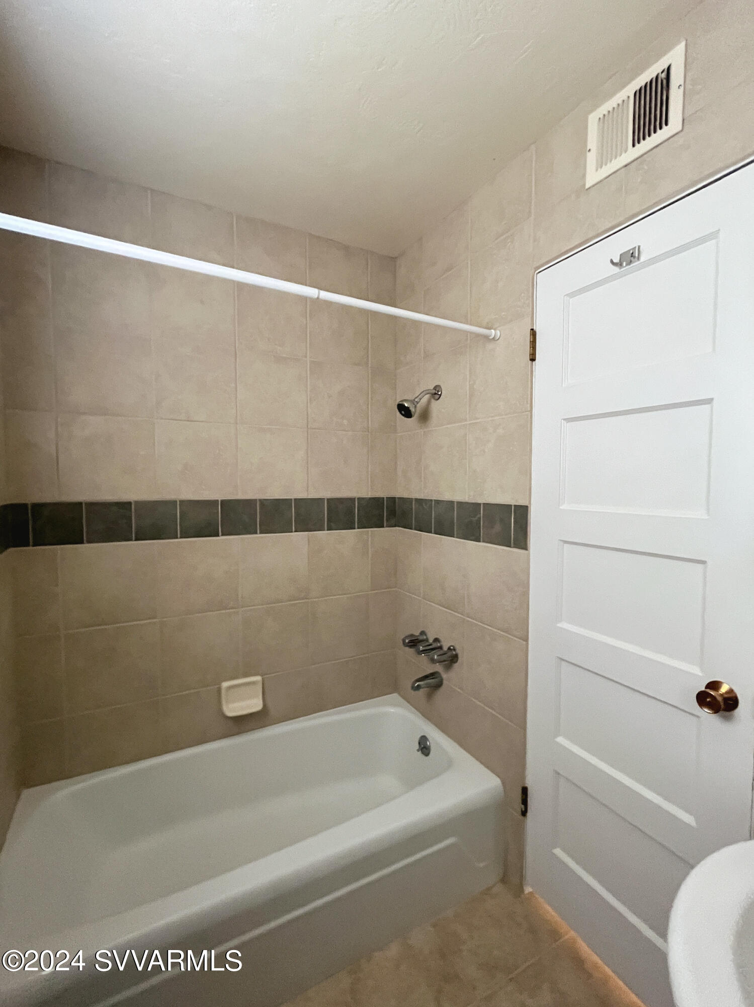 4140 East Cliffside Trail, Unit Q Rimrock, AZ 86335 - Photo 7 of 17 Bath