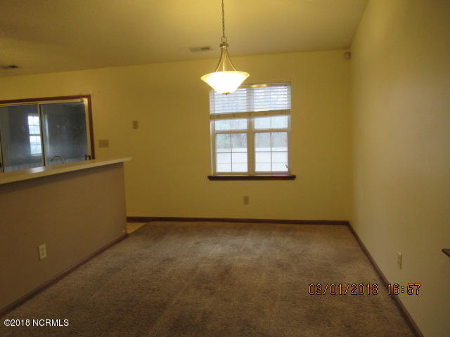 413 Ruddy Court Jacksonville, NC 28540 - Photo 5 of 26 IMG_8663
