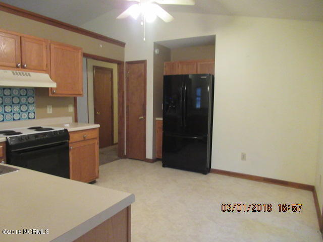 413 Ruddy Court Jacksonville, NC 28540 - Photo 7 of 26 IMG_8668