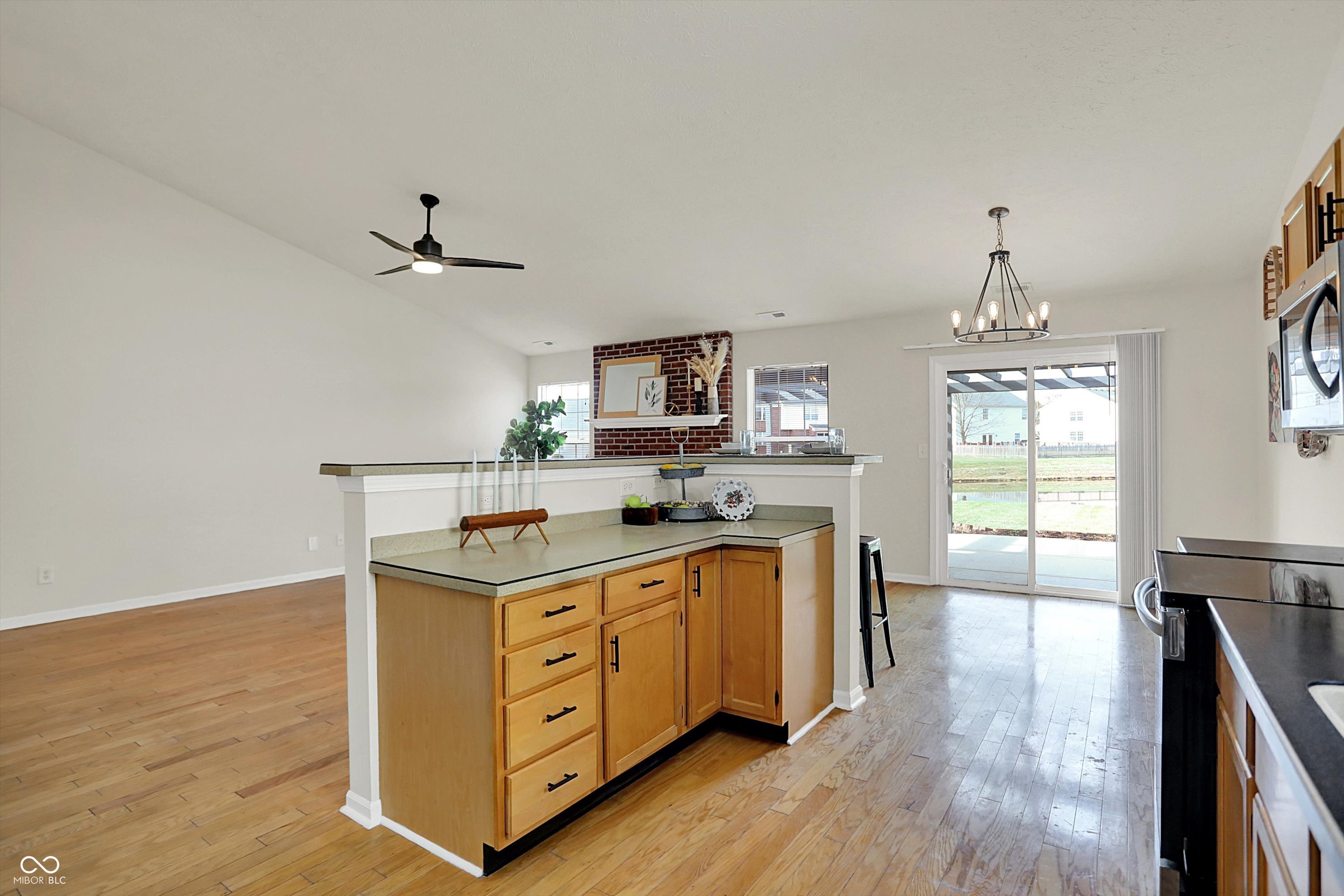 1906 Spring Beauty Drive Avon, IN 46123 - Photo 11 of 25