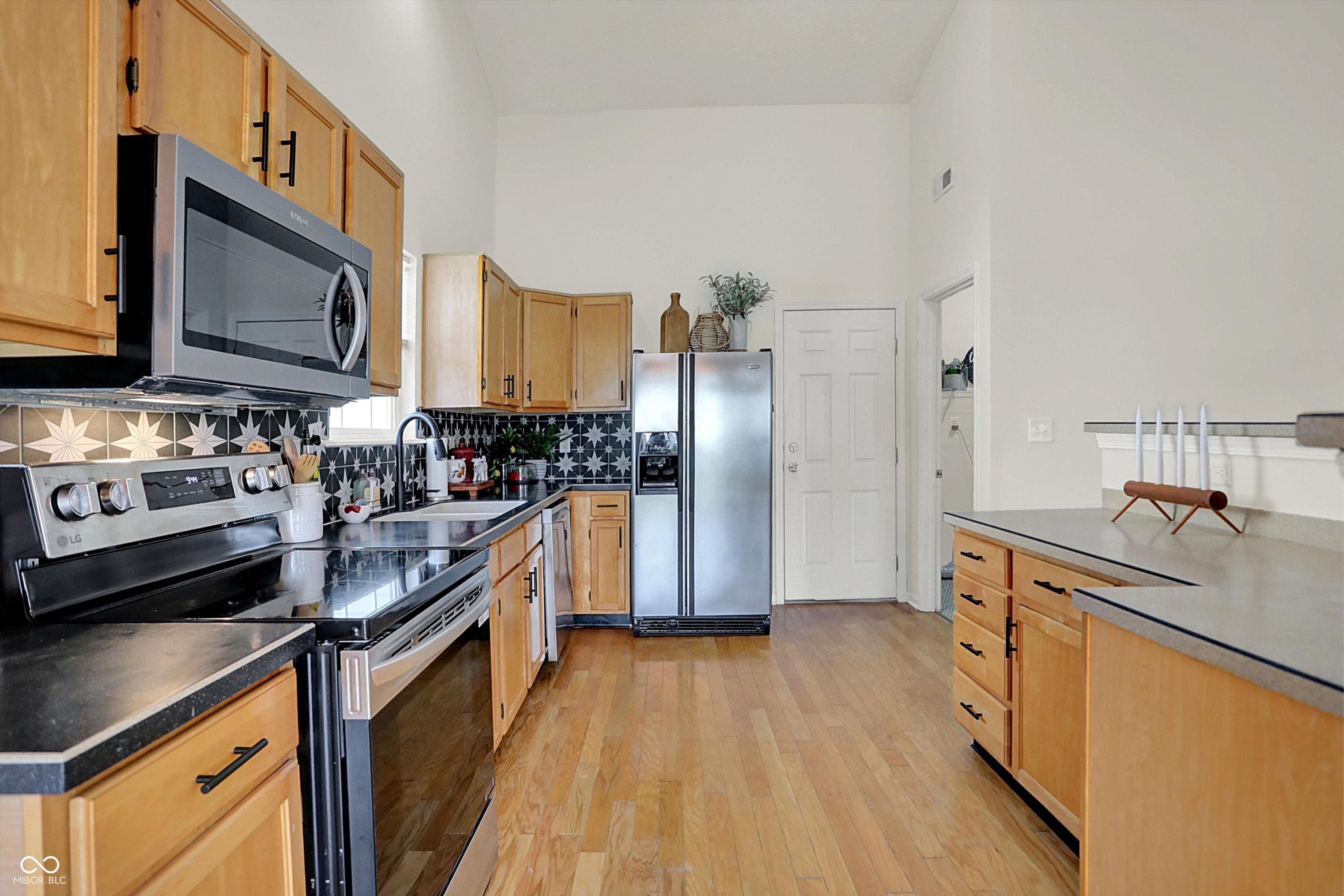 1906 Spring Beauty Drive Avon, IN 46123 - Photo 12 of 25