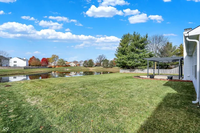 $334,900 | 1906 Spring Beauty Drive, Avon, IN 46123