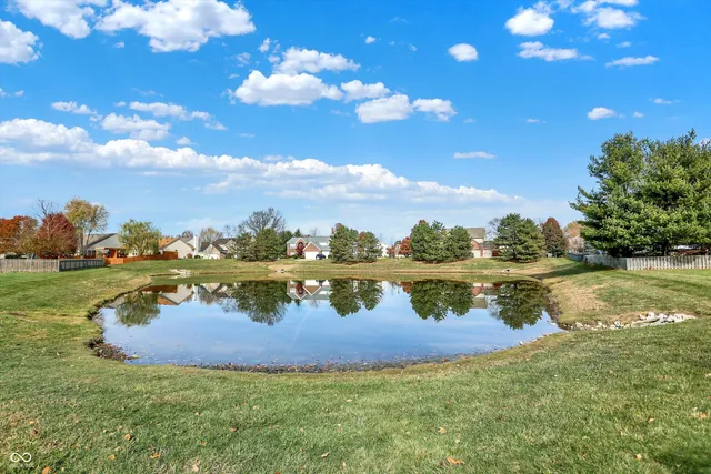 $334,900 | 1906 Spring Beauty Drive, Avon, IN 46123