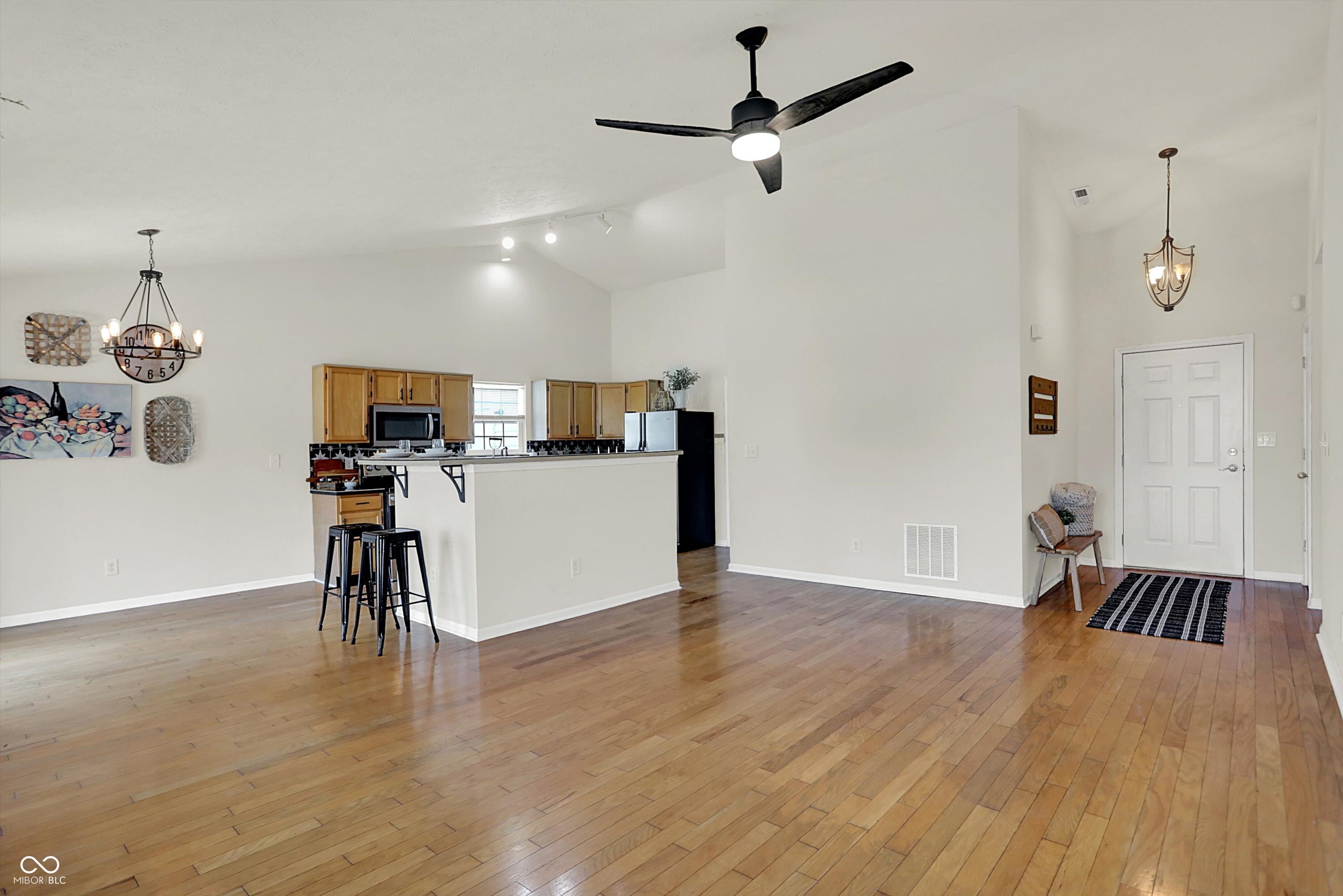 1906 Spring Beauty Drive Avon, IN 46123 - Photo 6 of 25