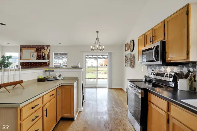 $334,900 | 1906 Spring Beauty Drive, Avon, IN 46123