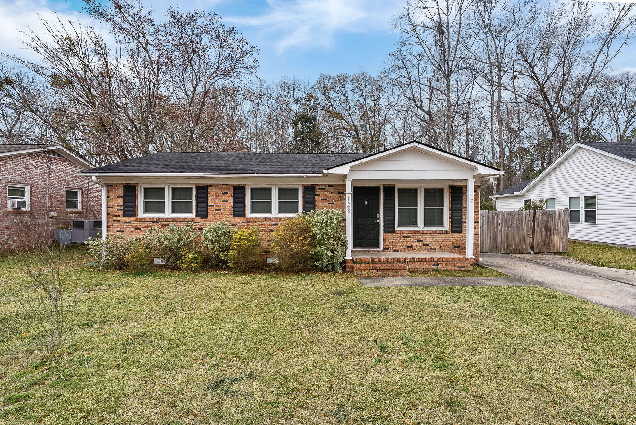 123 Pandora Drive Goose Creek, SC 29445 - Photo 1 of 27 1-web-or-mls-Barclay Media Co.