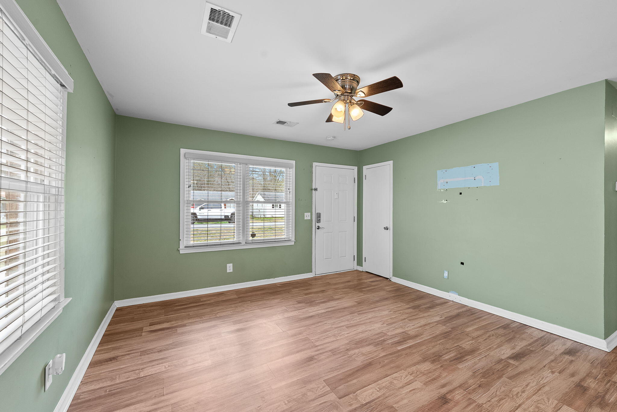 123 Pandora Drive Goose Creek, SC 29445 - Photo 5 of 27 7-web-or-mls-Barclay Media Co.-7