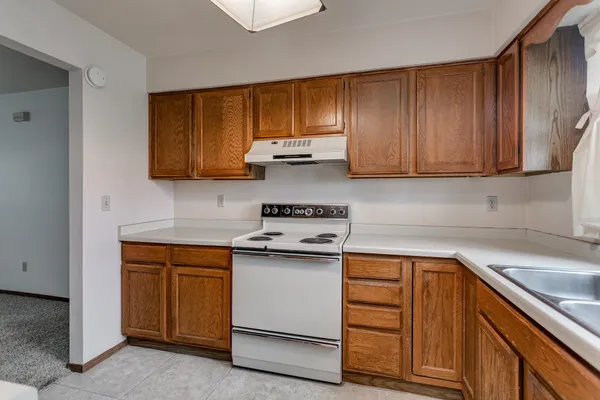 $199,900 | 930 Manor Drive, Unit 60, Neenah, WI 54956
