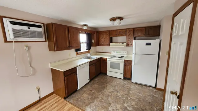 $169,900 | 70 Andrews Street, Unit 3, Meriden, CT 06451